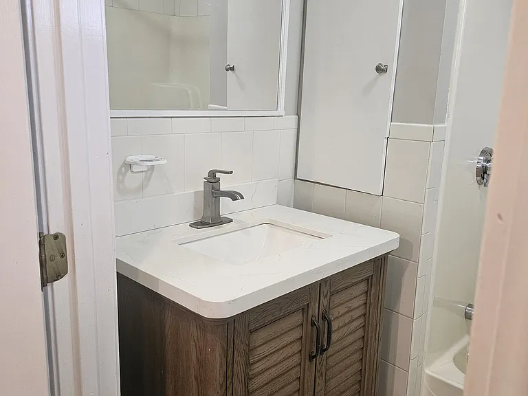 15 Montrose St #2 — Photo 7