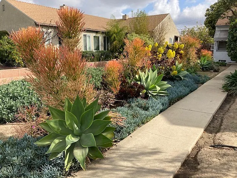 2212 — Photo 1
