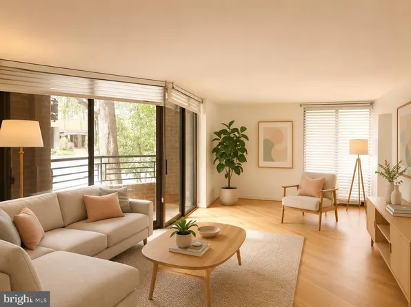 1099 22nd St NW APT 103, Washington, DC 20037