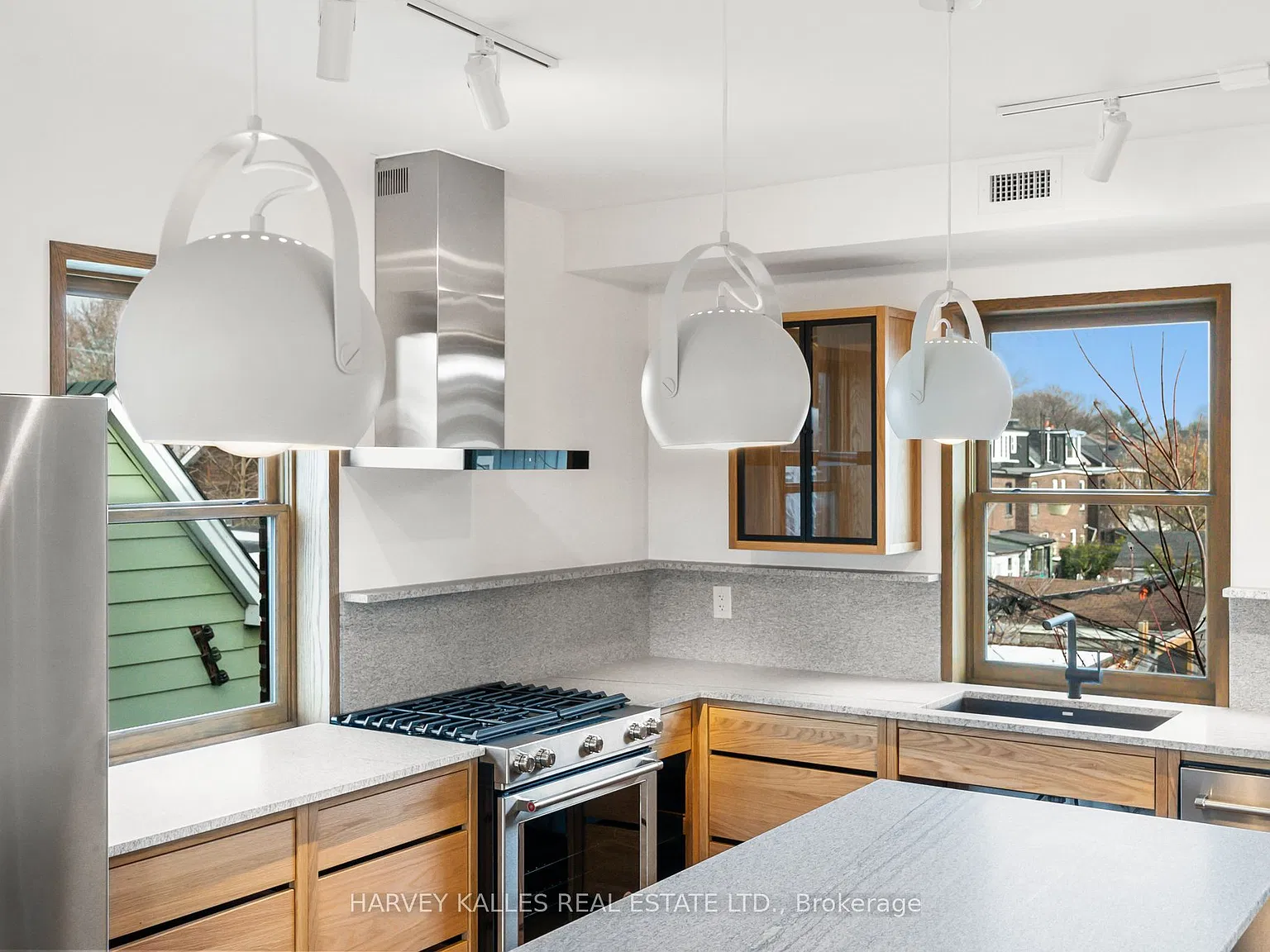 663 Greenwood Ave — Photo 4