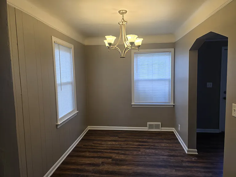 32470 Donnelly St — Photo 3