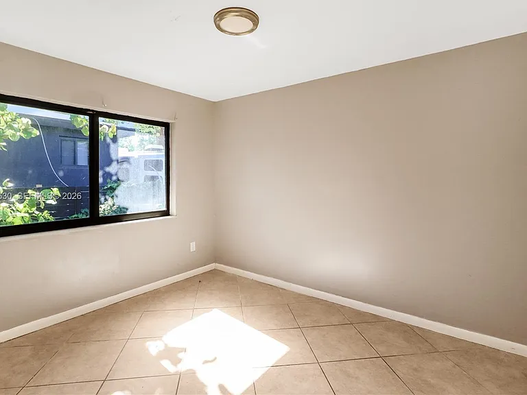 98 NE 71st St #2 — Photo 9