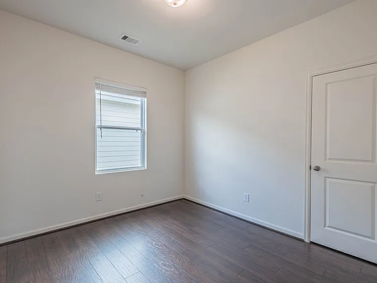 1012 Blue Beech Ln — Photo 9