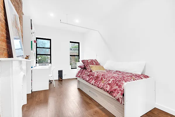 Rented by Compass | media 6