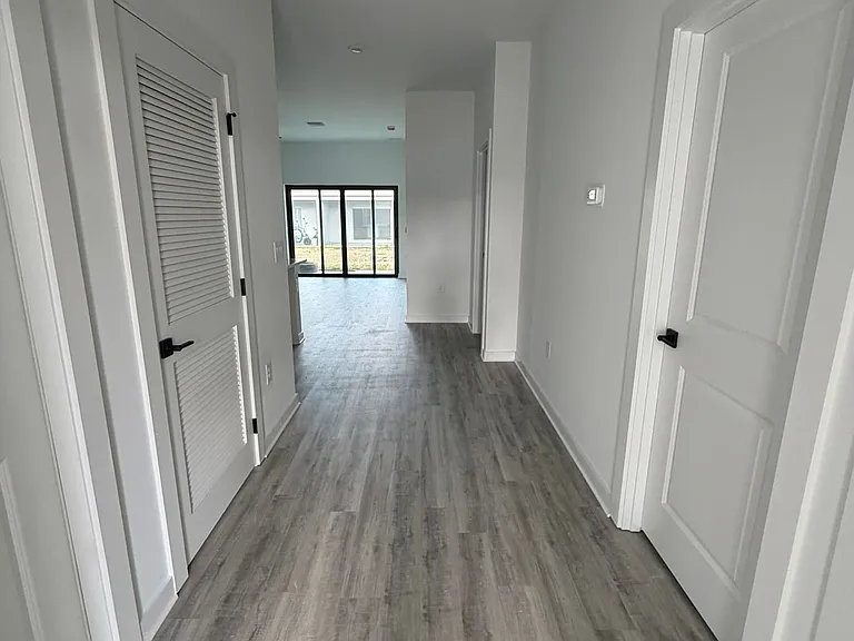 1117 Abrams Blvd — Photo 37