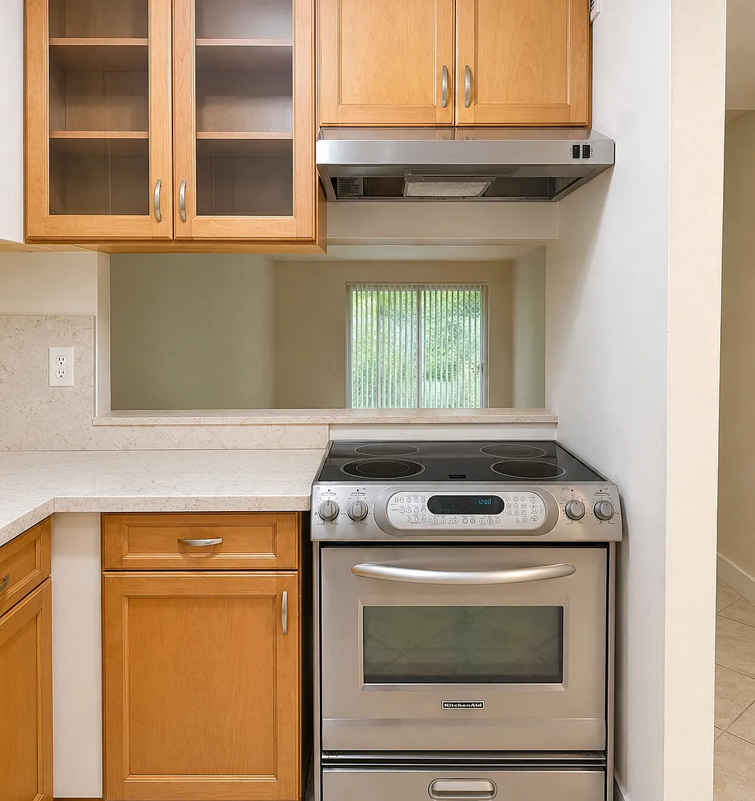 3 bed, 1230 sqft, $3,300 — Photo 1