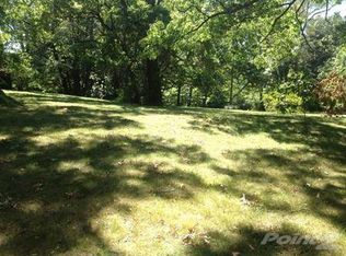 507 W 3rd St, Buchanan, MI 49107