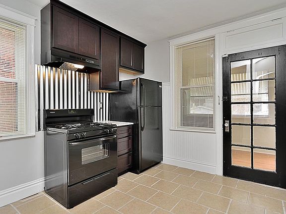 4th image of 4944 Tholozan Ave #4944A