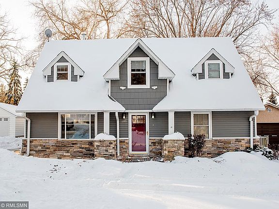 3rd image of 600 Valley Ln