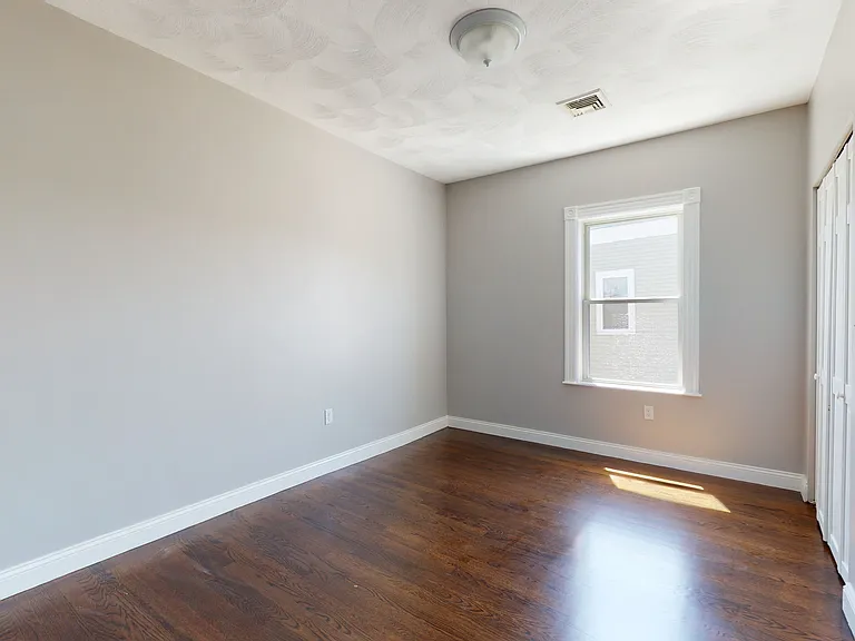 26 Elder St #3 — Photo 7