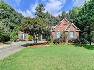 5686 Newberry Point Dr, Flowery Branch, GA 30542