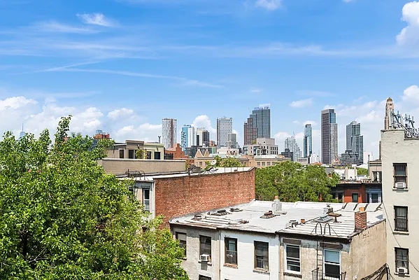 Rented by Ivey North LLC | media 18