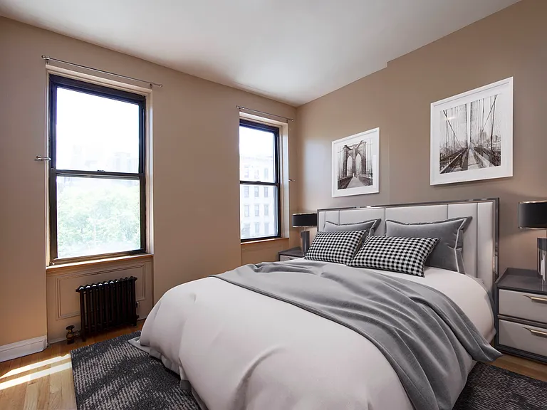 501 W 47th St #4W — Photo 7