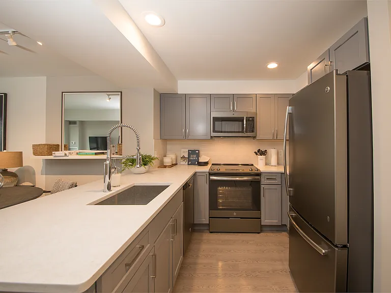 Cambridge Park Apartments — Photo 6