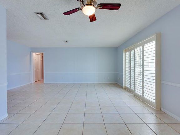 3rd image of 12400 88th Ave