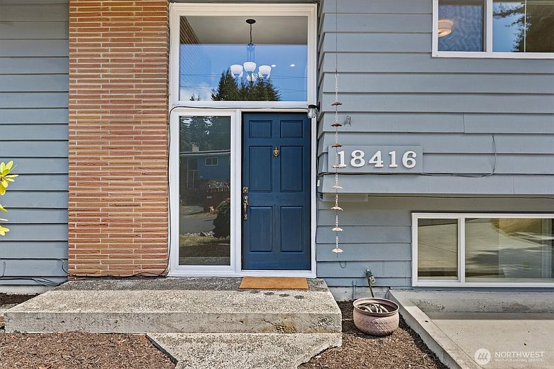 3rd image of 18416 16th Avenue NE