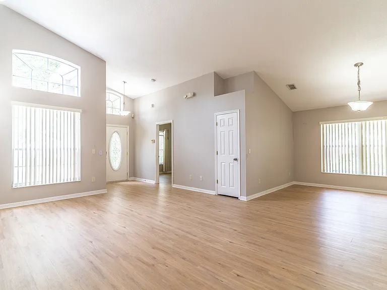 102 Ivy Brook Ct — Photo 8