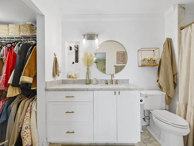 2700 Fiore Way #2020 — Photo 23