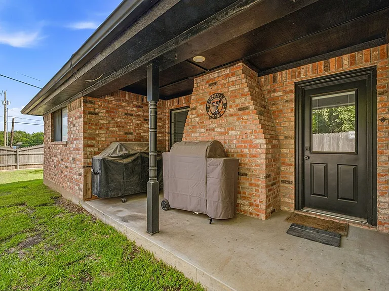 1703 Sully Ct — Photo 19