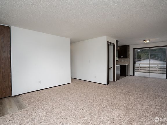 5th image of 2324 Pamela Place