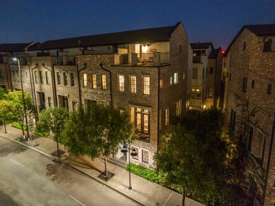 2128 Canton St, Dallas, TX, 75201