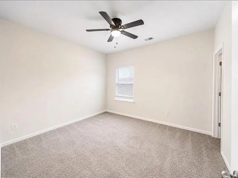 757 Laurel Cove Dr — Photo 23