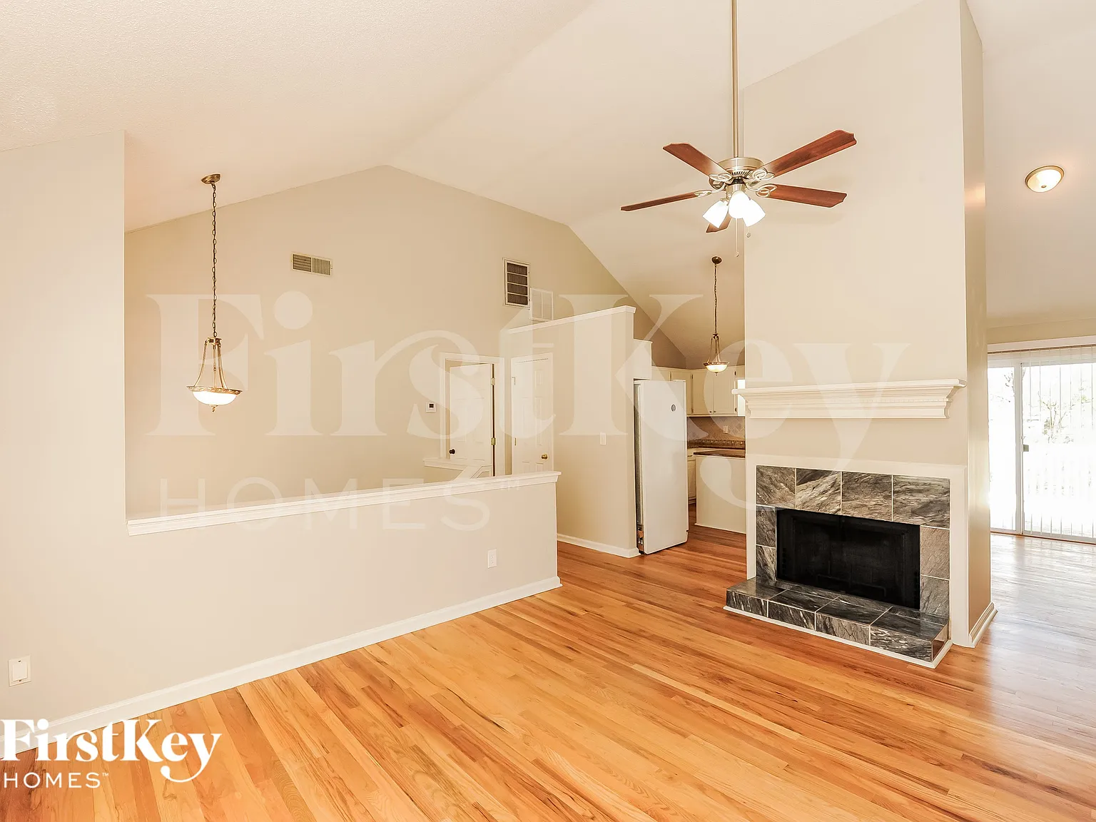 4 bed, 3.0 bath, 2247 sqft, $1,910 — Photo 3