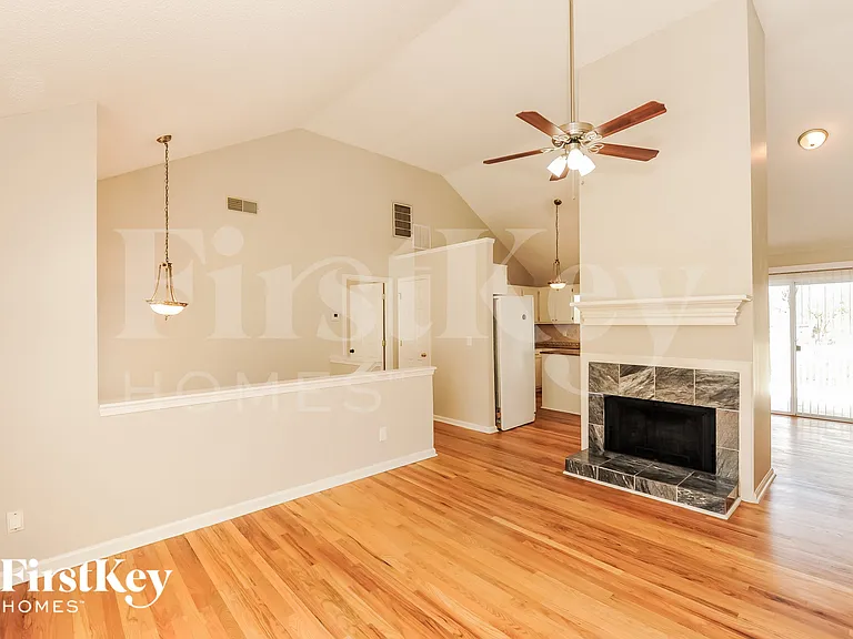 382 Scenic Ln — Photo 3