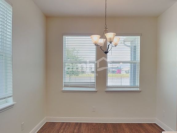 5th image of 1178 Sky Lakes Dr