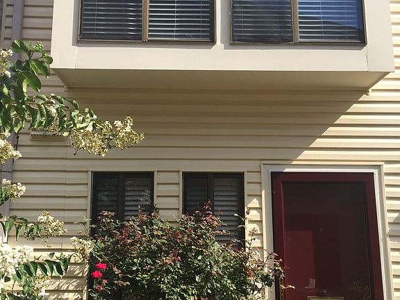 2nd image of 22 Brassie Ct