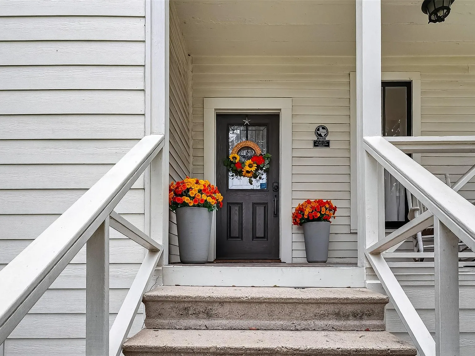 1 bed, 1.5 bath, 2255 sqft, $5,900 — Photo 4