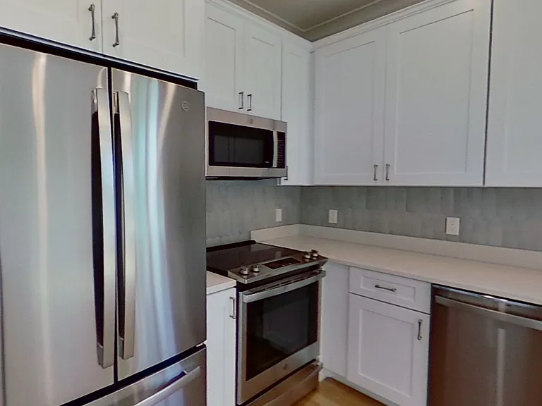 106 Warren St #4 — Photo 1