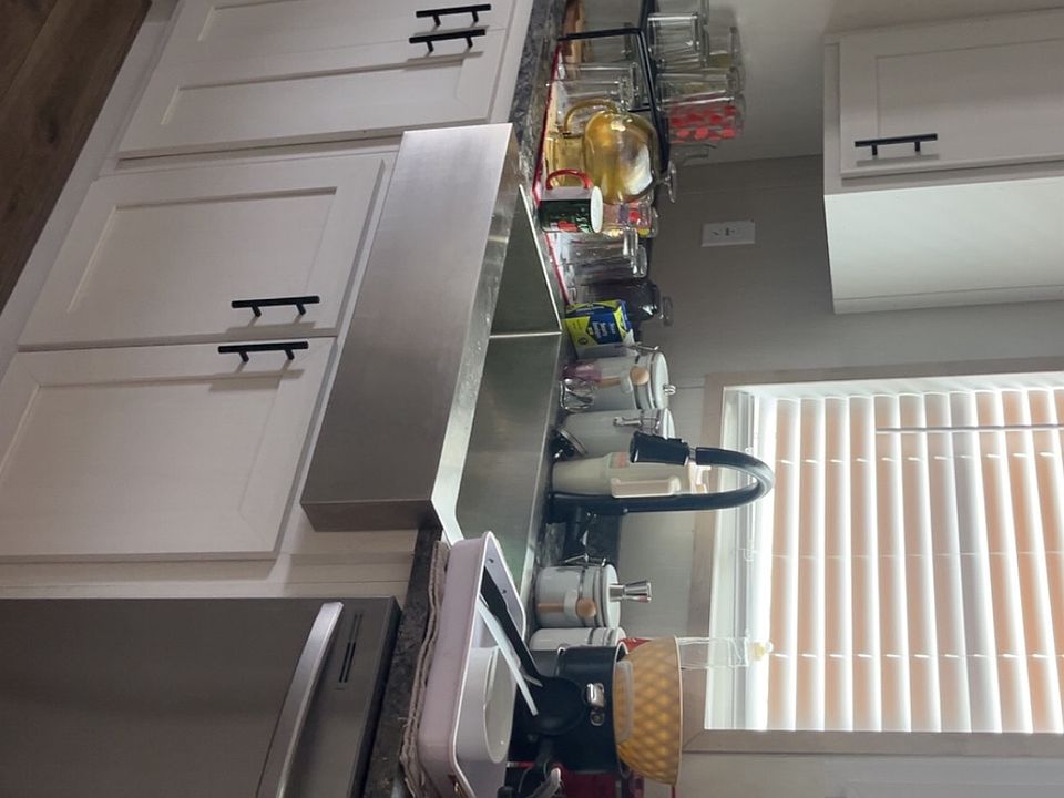 2nd image of 528 Ridgewood Dr