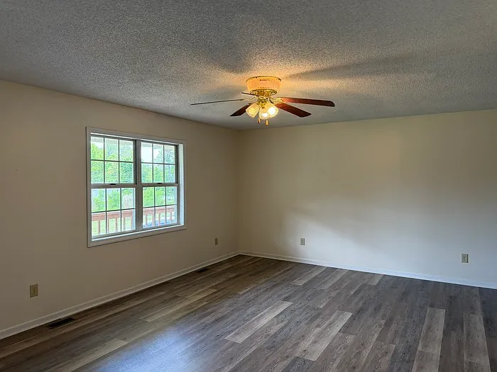 153 White Tail Ct — Photo 2