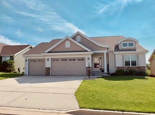 825 Shooting Star Cir, Deforest, WI 53532