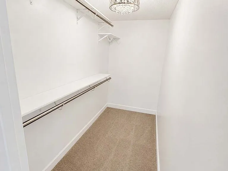 14222 Enfield Cir — Photo 2