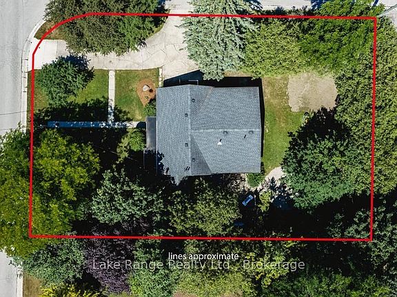 3rd image of 73 Queen St