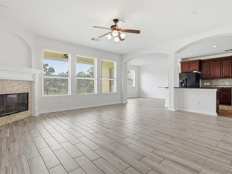 11307 Grand Creek Ln — Photo 6
