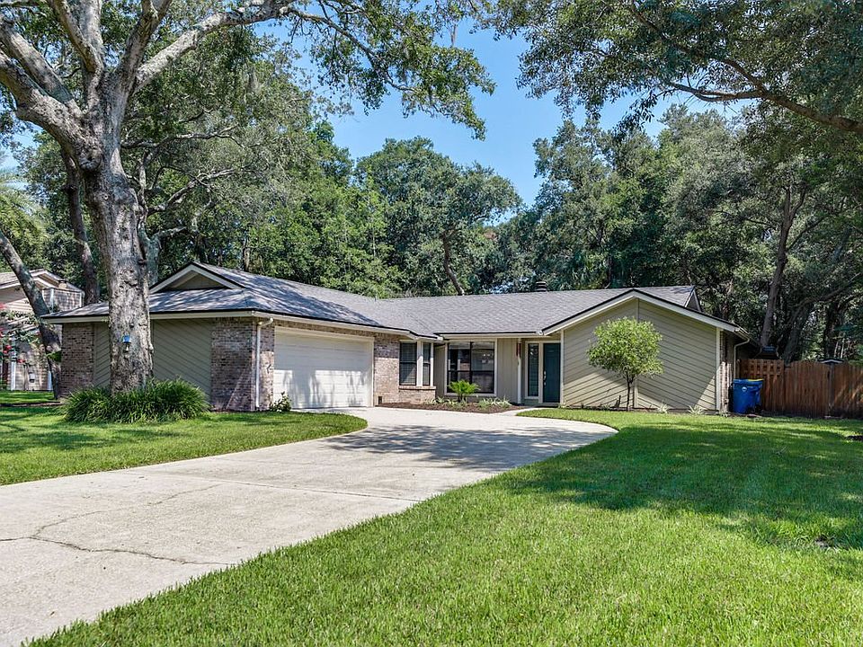 1st image of 13555 Picarsa Dr
