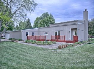 1209 N Lake Of The Woods Rd, Mahomet, IL