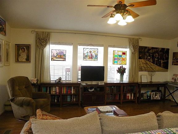 4th image of 307 Kona Ln
