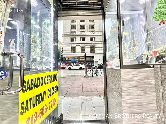 4th image of 758 S Broadway
