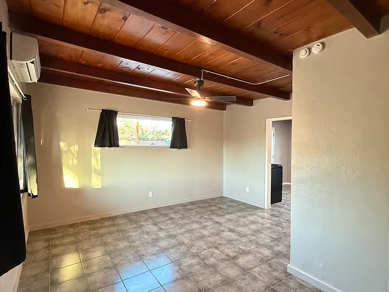 2758 N Montezuma Ave — Photo 2