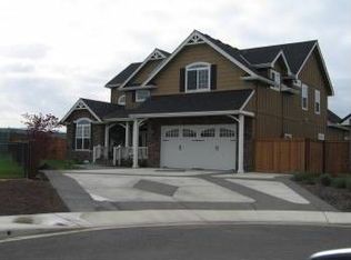 2080 Bluegrass Dr, Central Pt, OR 97502