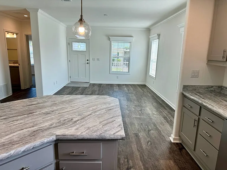 1270 Plymouth Pl — Photo 9