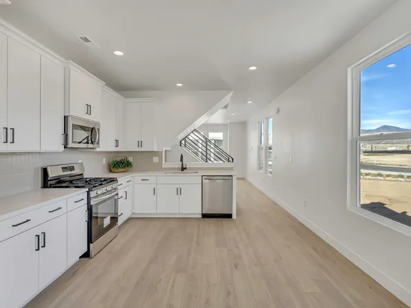 10997 S Freestone Rd W #110, South Jordan, UT 84009