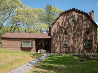 25 Plain St, Hopedale, MA 01747
