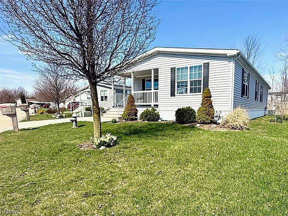 3rd image of 362 Pin Oak Cir