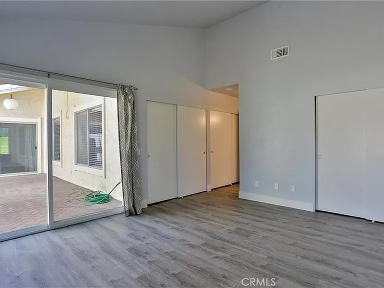 613 Lytle St — Photo 9
