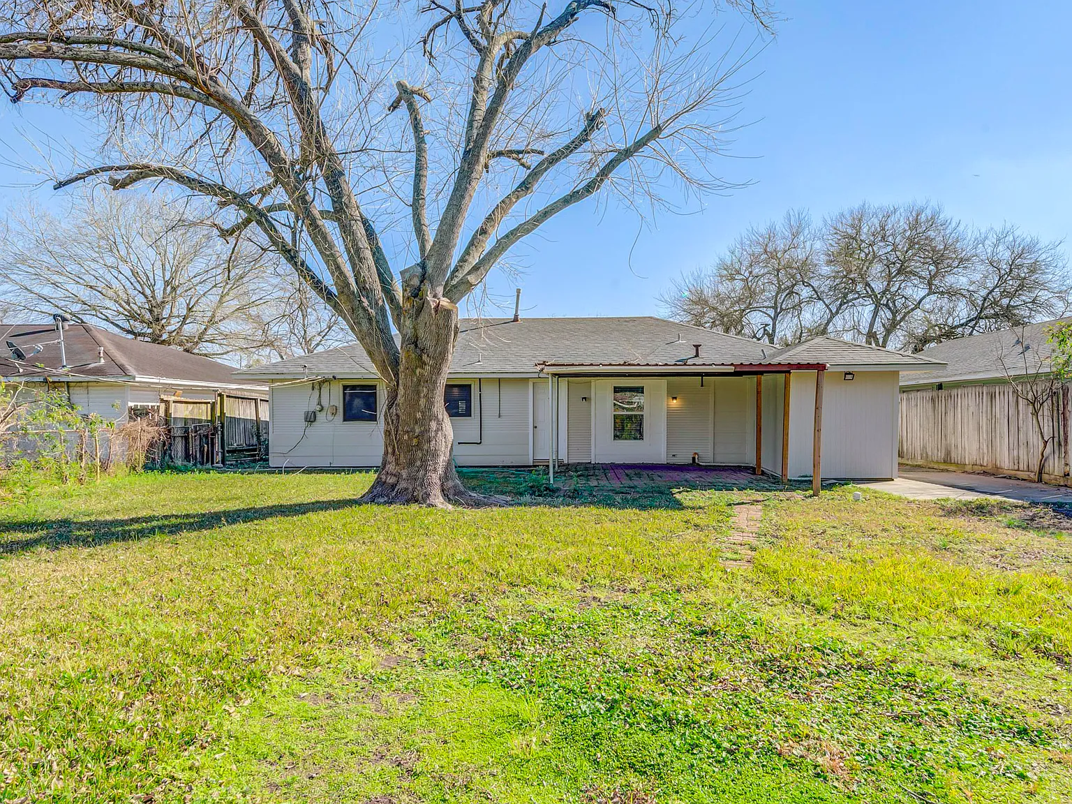 4 bed, 2.0 bath, 1457 sqft, $719 — Photo 3